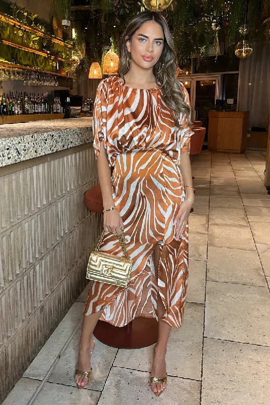 Special Savings Rust Print Batwing Top Midi Dress