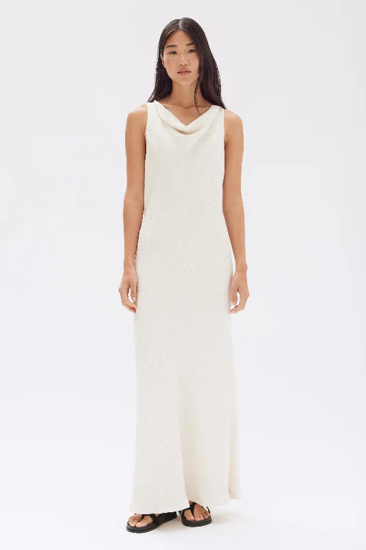 Weekend Deal Reign Textured Midi Dress