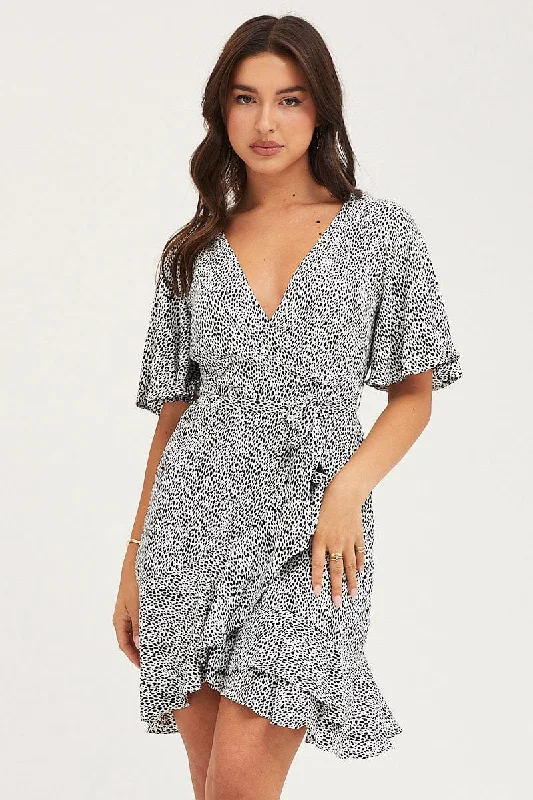 Weekend Flash Sale Geo Print Skater Dress Short Sleeve Mini