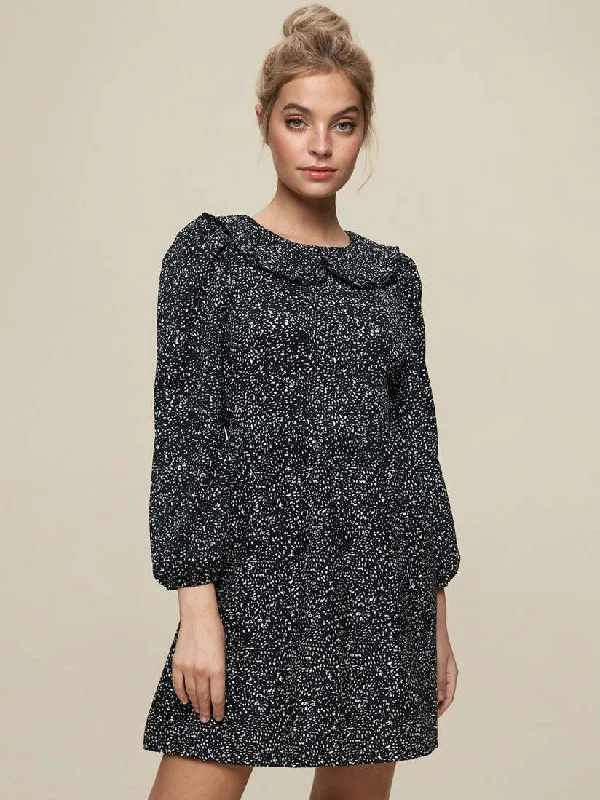 Savings Galore Petite Monochrome 3/4 Sleeve Mini Dress