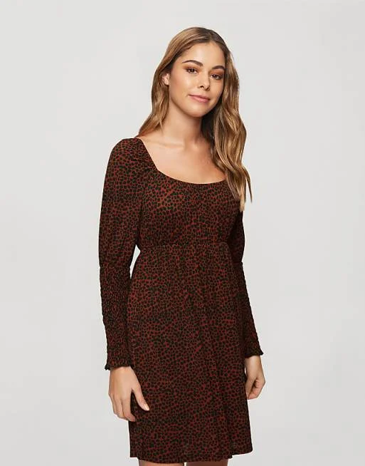 New Arrival Ditsy Print Fit And Flare Mini Dress in Red